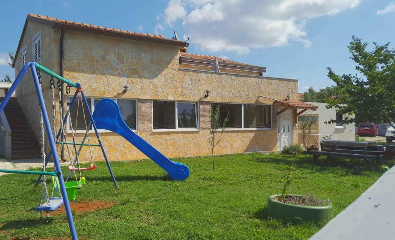 Apartment Goran & Nela Umag Exterior photo